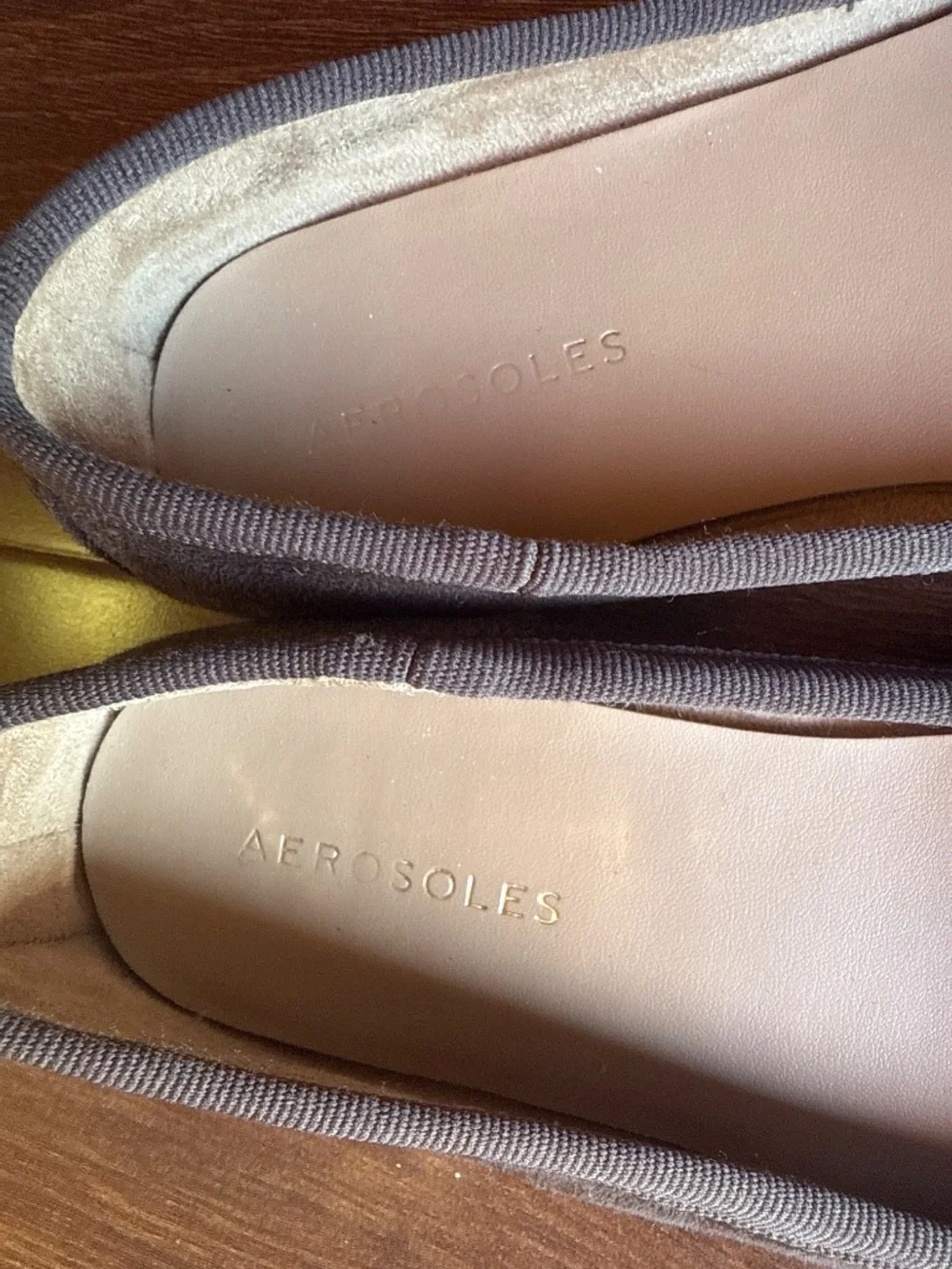 AEROSOLES Brown Flat Shoes Size 7.5